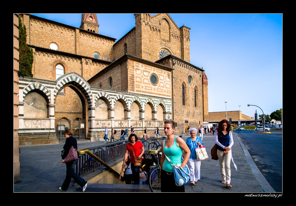 Morning traffic in Florence, Tuscany, Italy